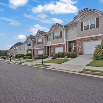 Townhouse For Sale - 2118 Burns View Lane<br/> Gwinnett County, Lawrenceville, GA 30044