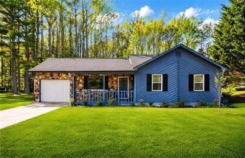 Homes For Sale - 5385 Garvey Drive<br/> Fairburn, GA 30213