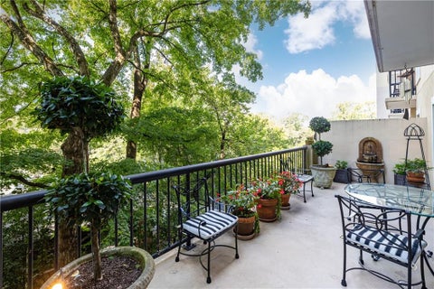 Photo of 1 Biscayne Drive NW #108, Atlanta, GA 30309 (MLS # 7854928)