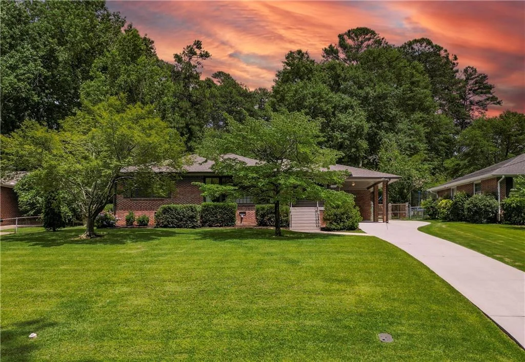 1355 Amanda Circle