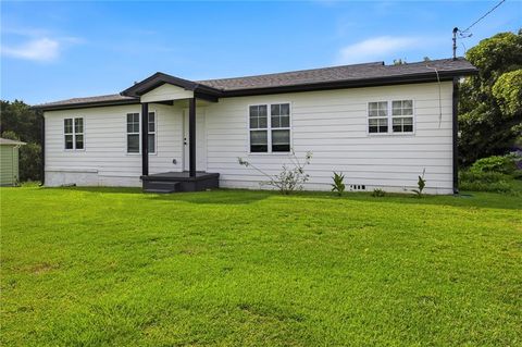 Homes For Rent - 421 E Crogan Street<br/> Lawrenceville, GA 30046