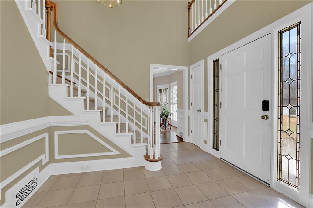 2928 Tall Pines Way NE