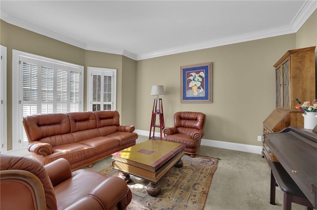 2928 Tall Pines Way NE