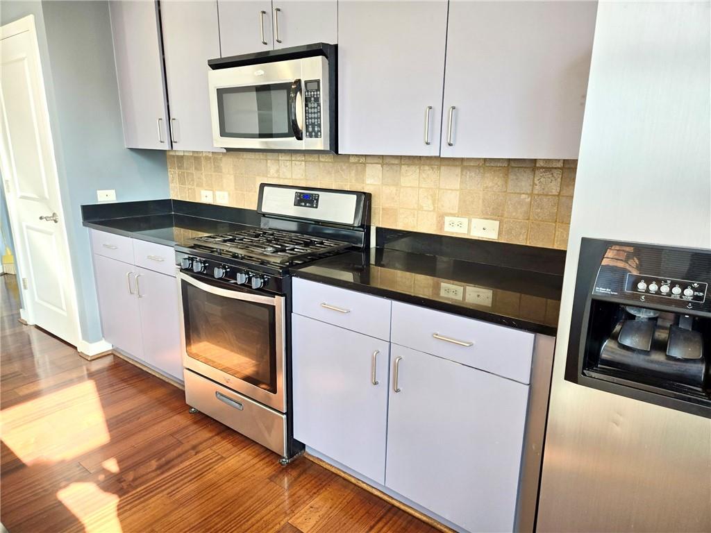 565 Peachtree Street NE 1404