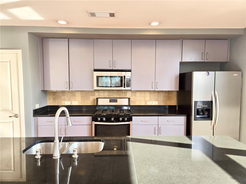 565 Peachtree Street NE 1404