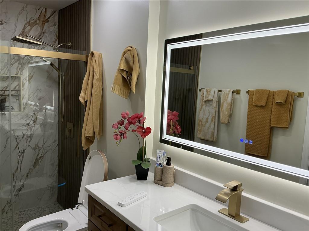 360 Vineyard Drive NW