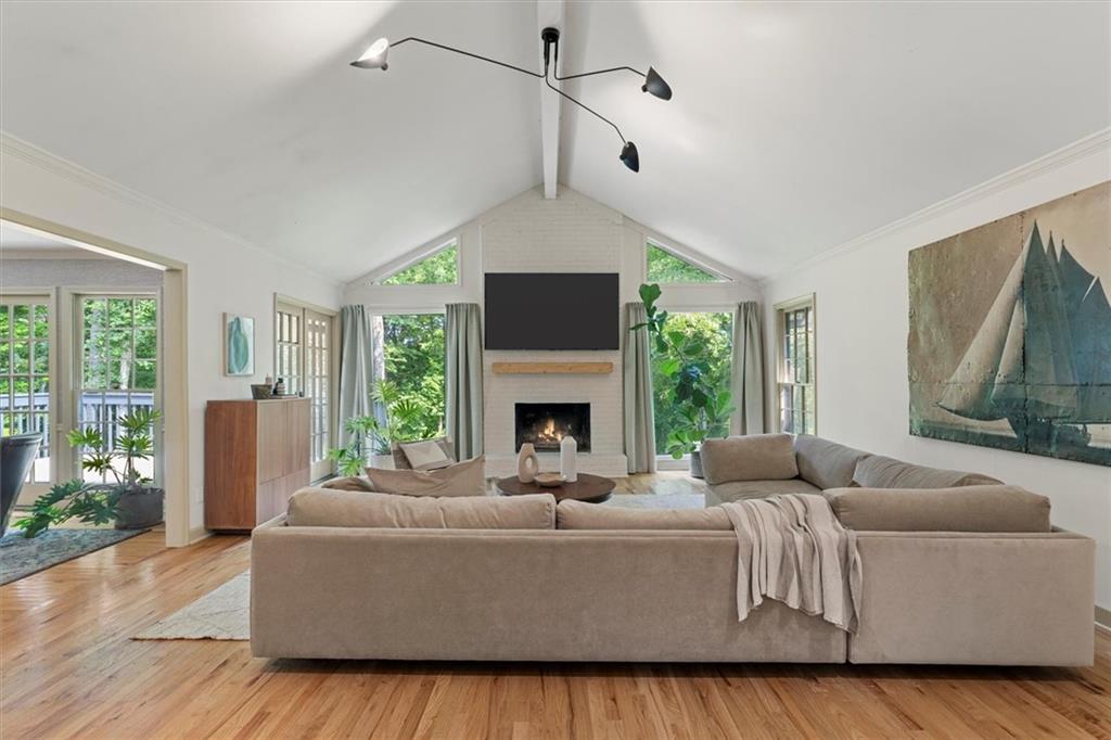 11785 Mountain Laurel Drive
