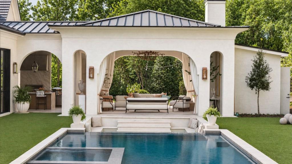 4881 Powers Ferry Road