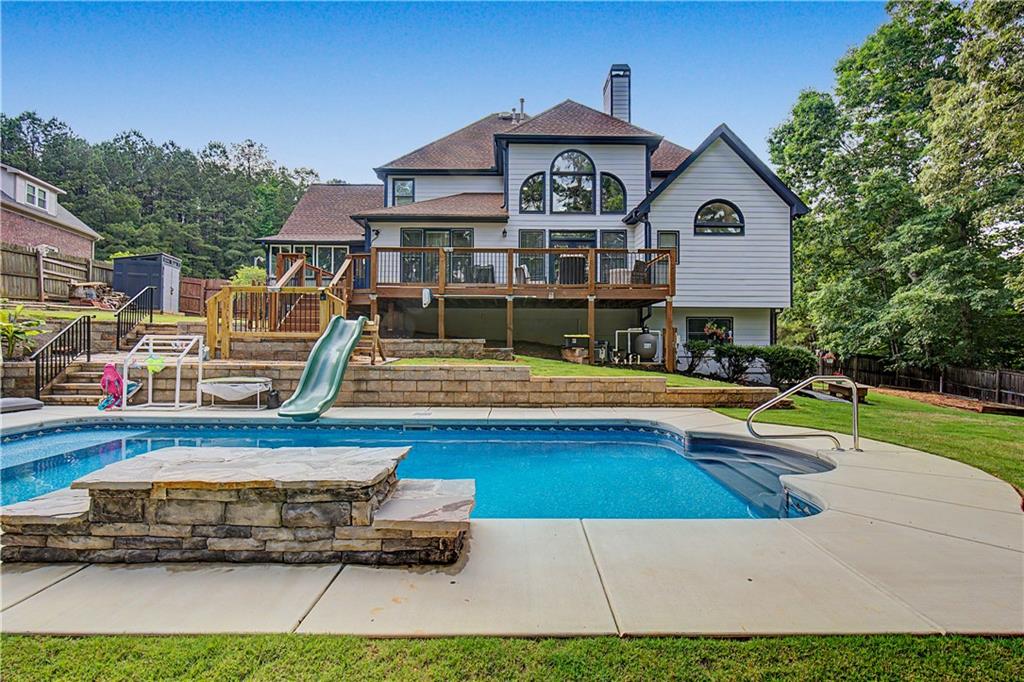 401 The Falls Of Cherokee Drive