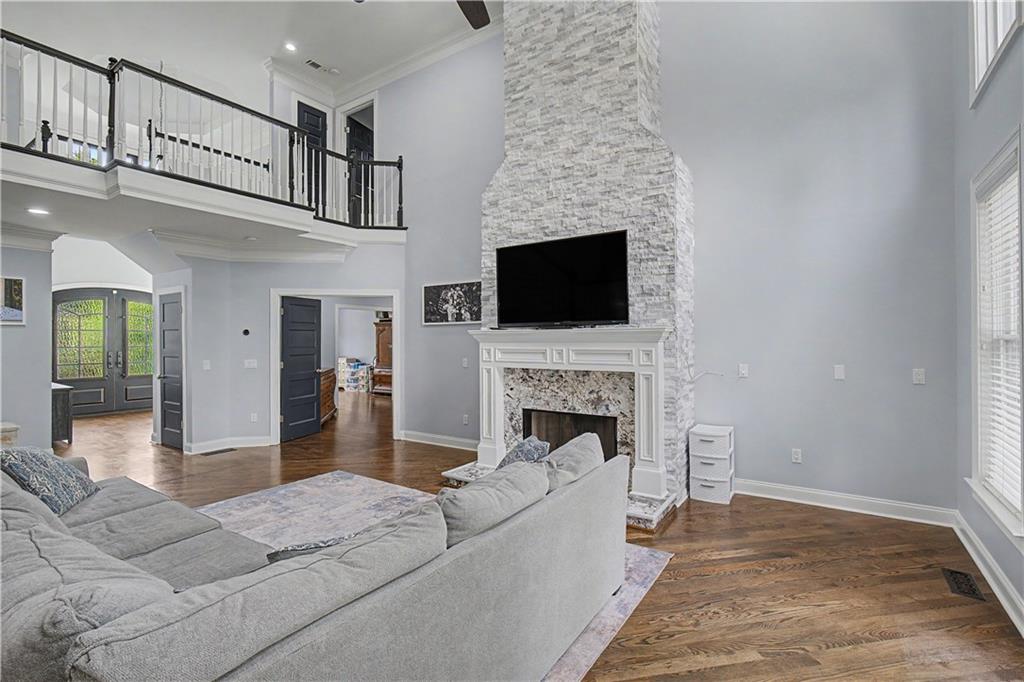 401 The Falls Of Cherokee Drive