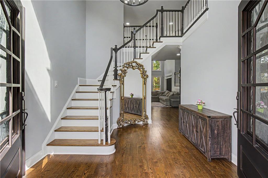 401 The Falls Of Cherokee Drive