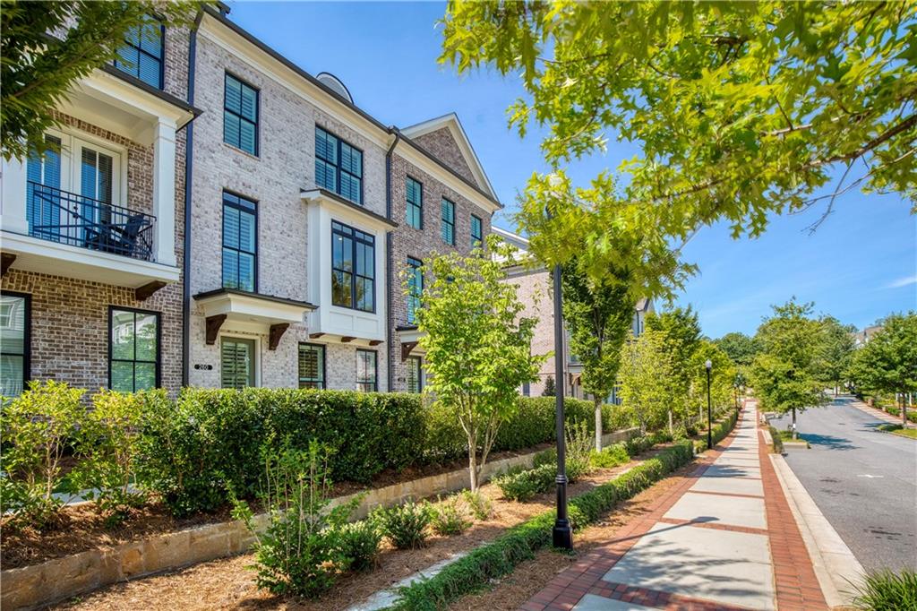 260 Briscoe Way