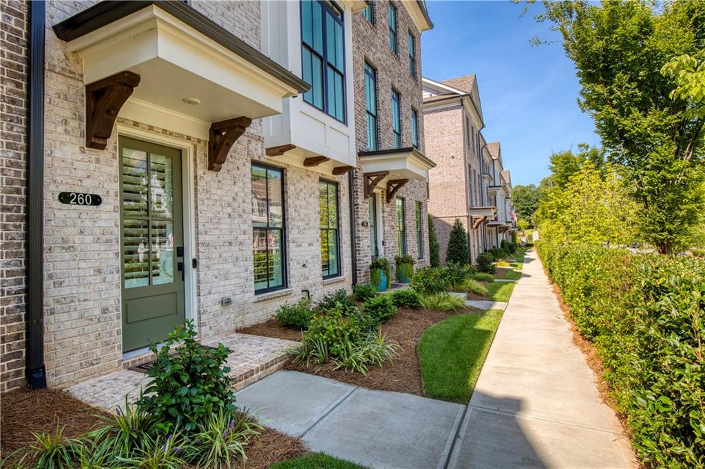 260 Briscoe Way