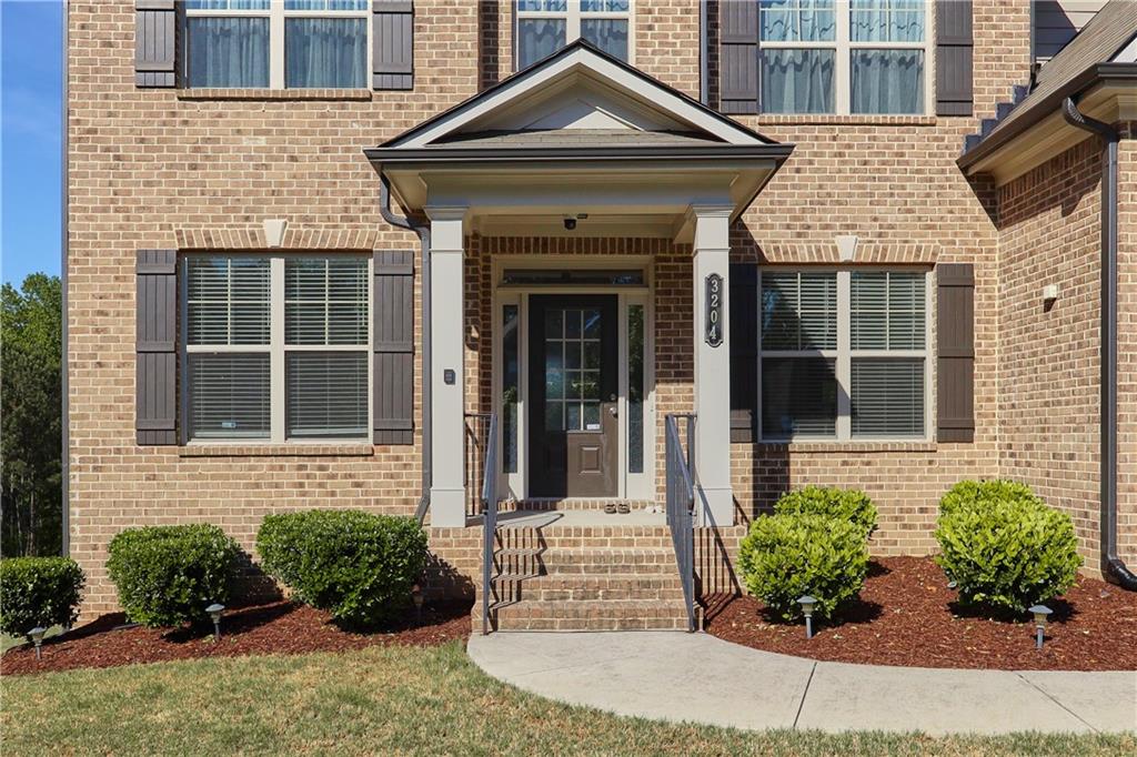 3204 Ivy Farm Path, Buford, Georgia image 3