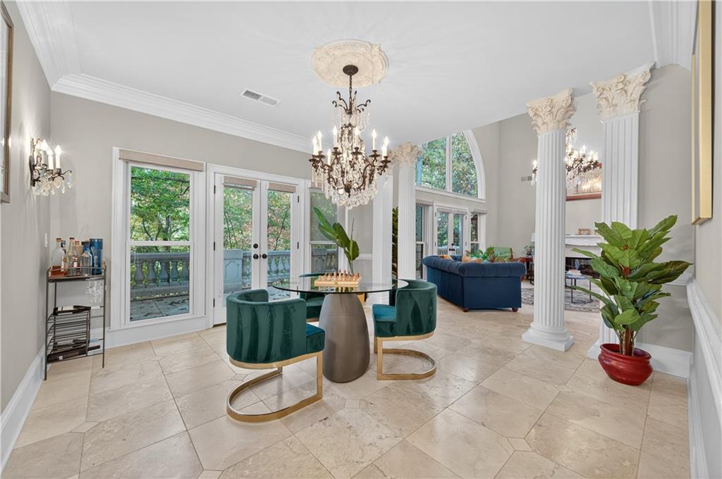 1230 Greatwood Manor