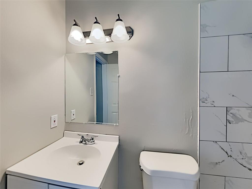 908 Kennesaw Drive, Forest Park, Georgia image 3