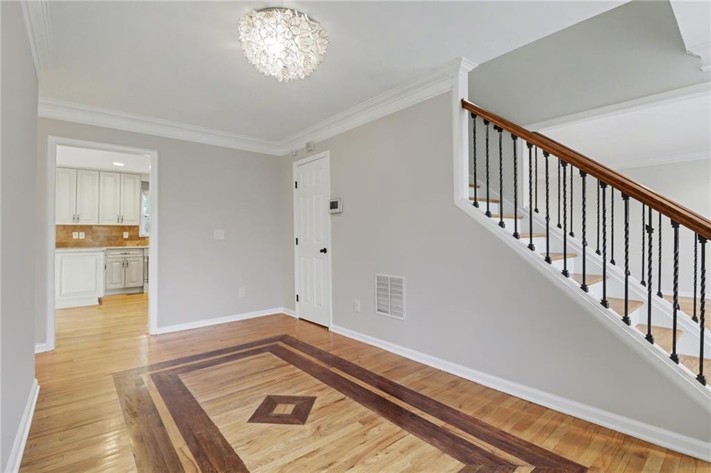 205 Marsh Glen Point