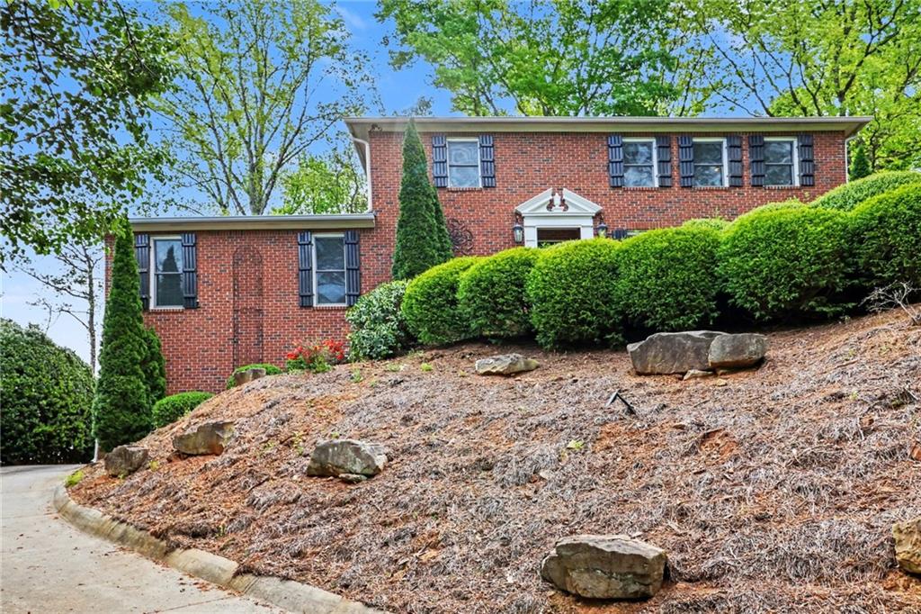 205 Marsh Glen Point