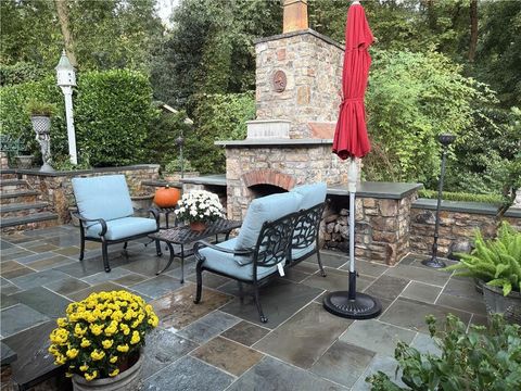 Apartment For Rent - 2523 Sharondale Drive<br/> Atlanta, GA 30305