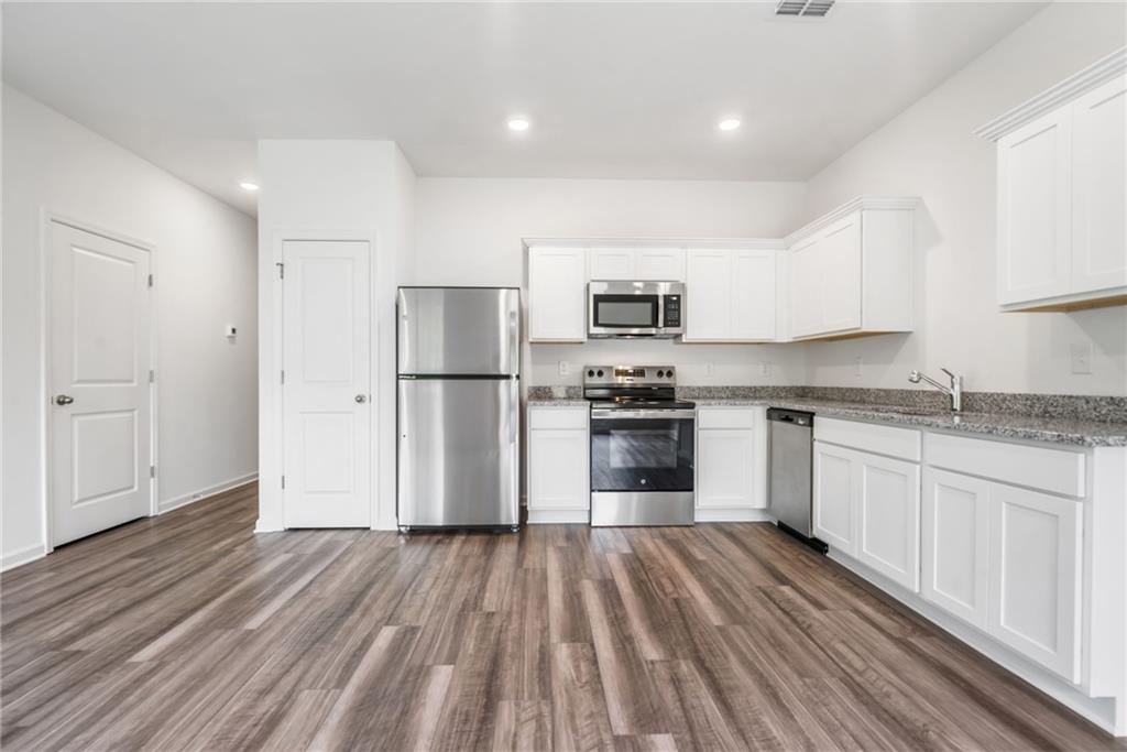 Greyson Parc - Residential Lease