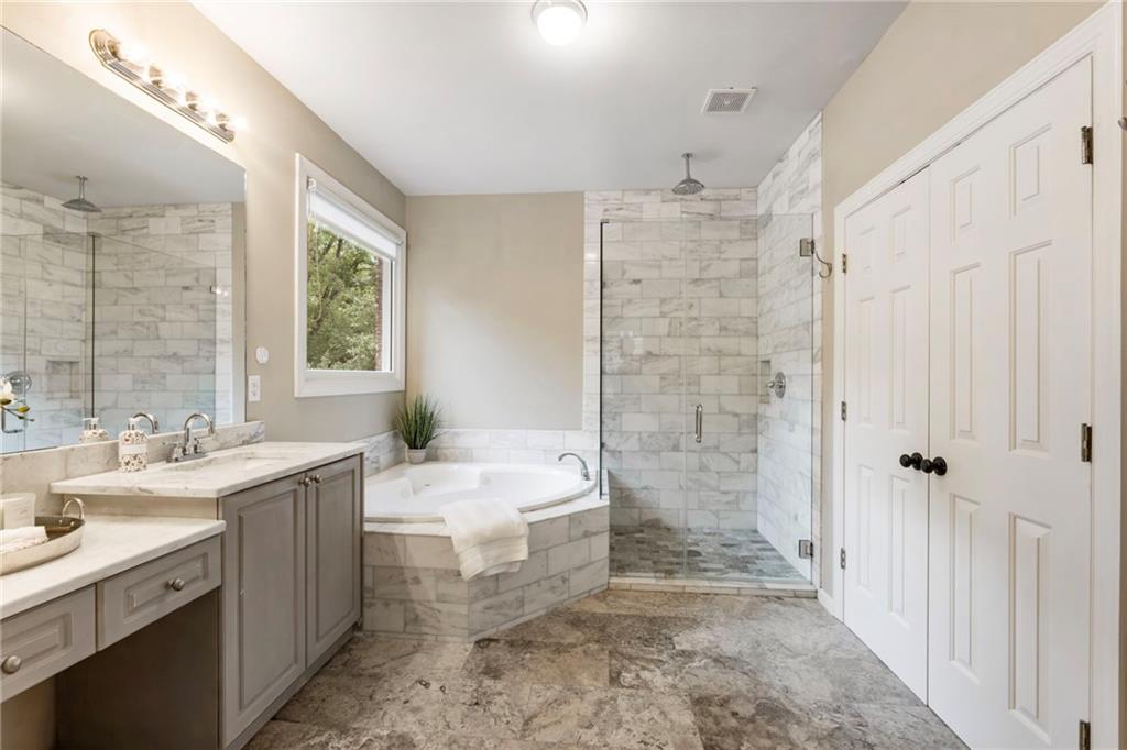 1085 Beacon Hill Crossing