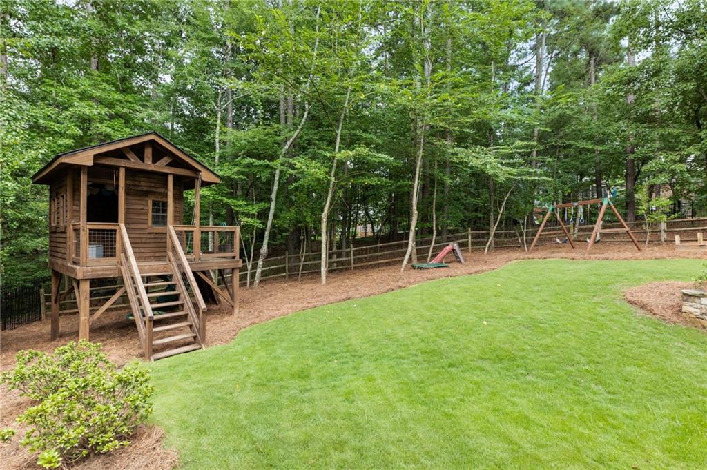 1085 Beacon Hill Crossing