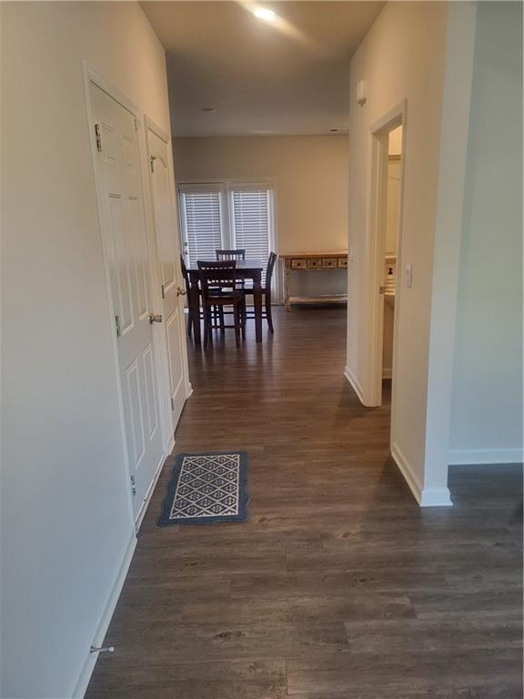 594 Starbuck Parkway