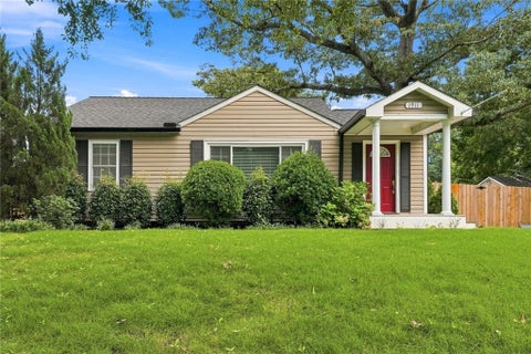 Homes For Rent - 1911 Woodland Hills Avenue<br/> Atlanta, GA 30318