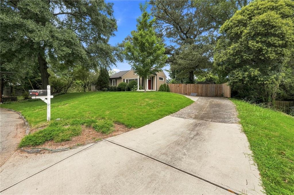 1911 Woodland Hills Avenue NW