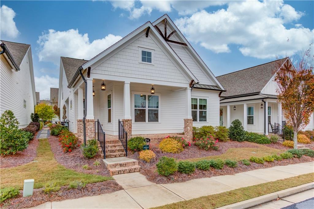 704 Hickory Hollow Walk