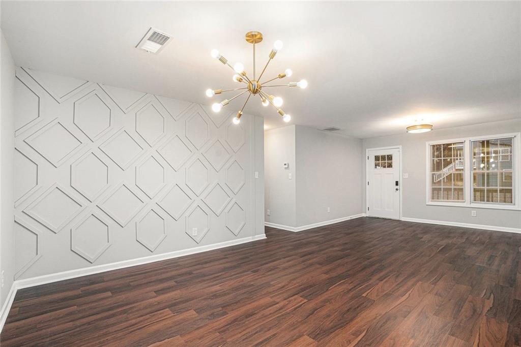 1643 Mary George Avenue NW