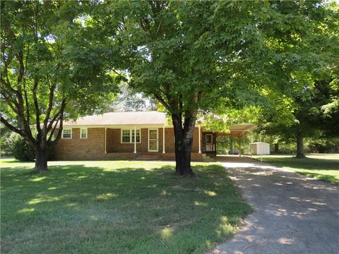 A home in Cedartown