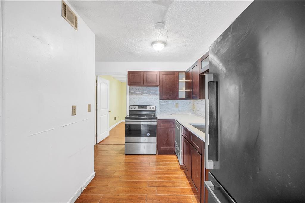 2570 Bradford Square, Atlanta, Georgia image 14