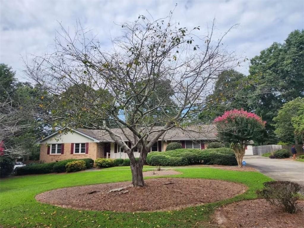 Photo of 8391 Winston Way, Jonesboro, GA 30236 (MLS # 7685424)