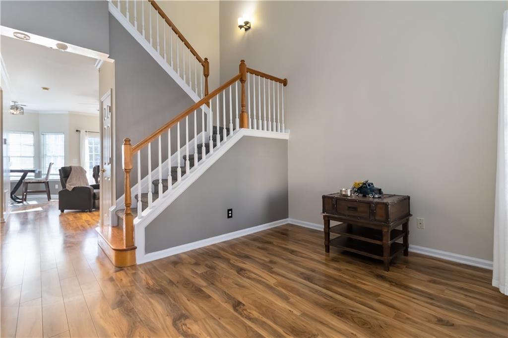 221 Rosewood Way NW