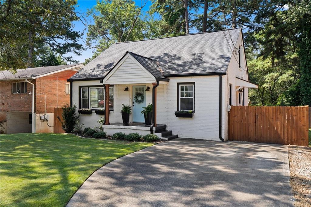 427 Hooper Street SE