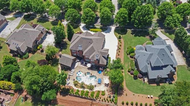 2604 Northern Oak Drive