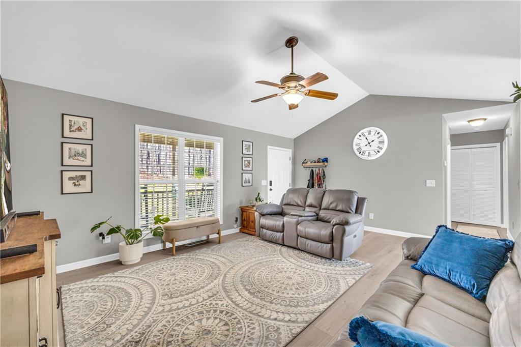 112 Barnes Circle, Commerce, Georgia image 7