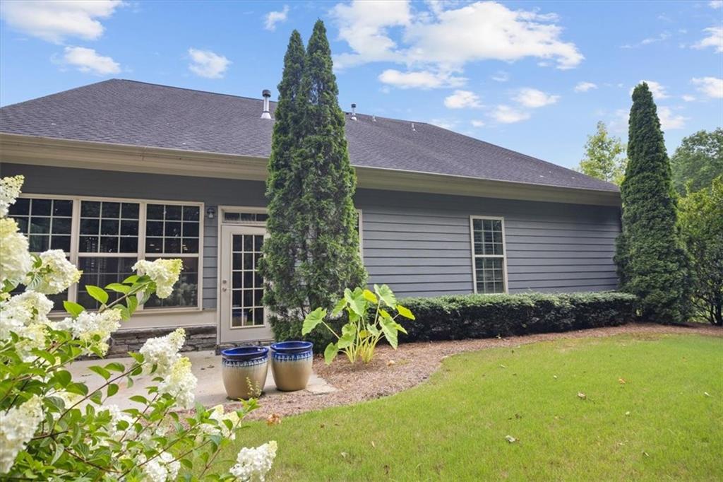 308 Shade Tree Circle
