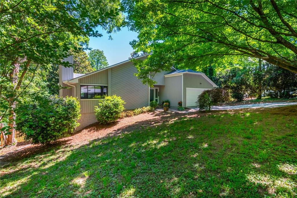 150 Hitching Post Court SE