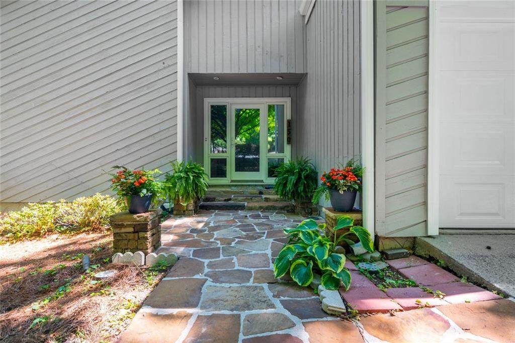 150 Hitching Post Court SE