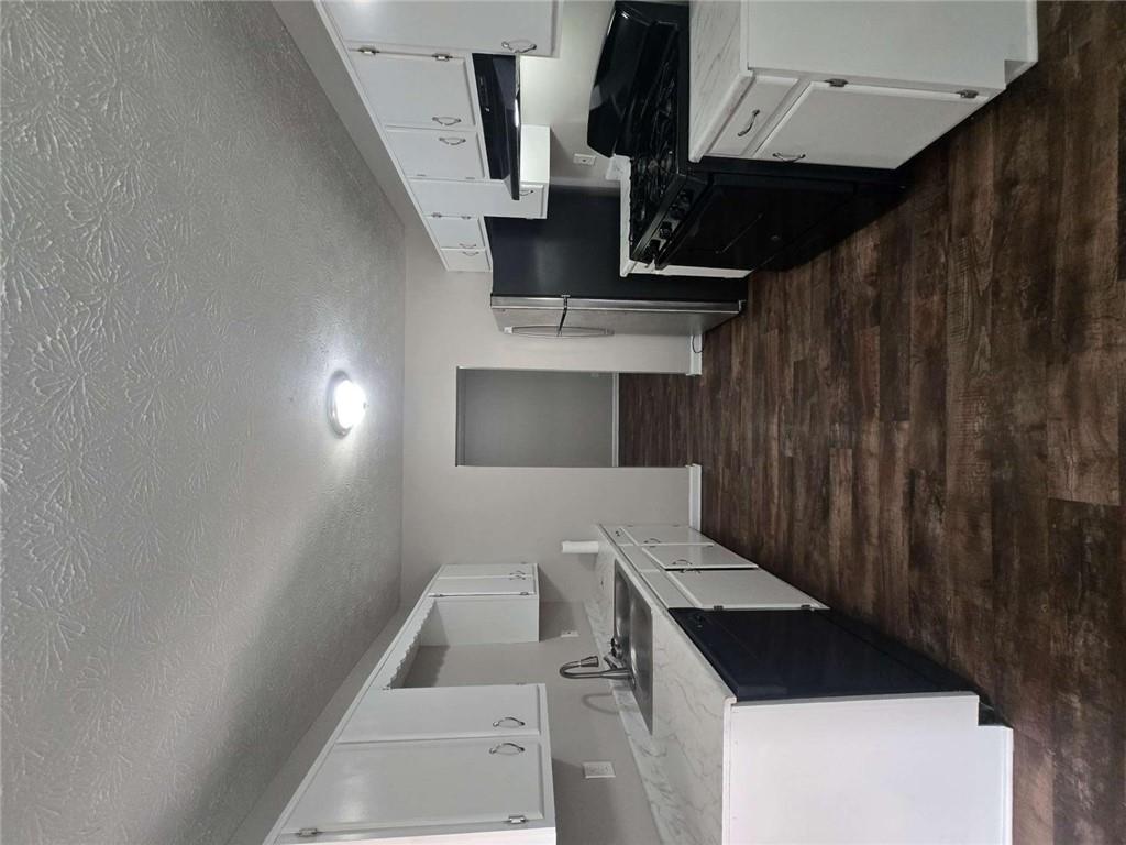 1004 Pine Tree Trail