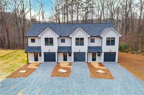 Townhouse For Sale - 200 Back Pine Way #B<br/> Ellijay, GA 30536