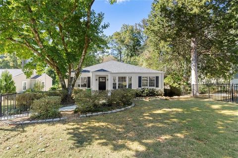 Photo of 1054 Vista Trail NE, Atlanta, GA 30324 (MLS # 7669343)
