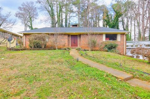 562 Dickens Road NW Lilburn GA 30047