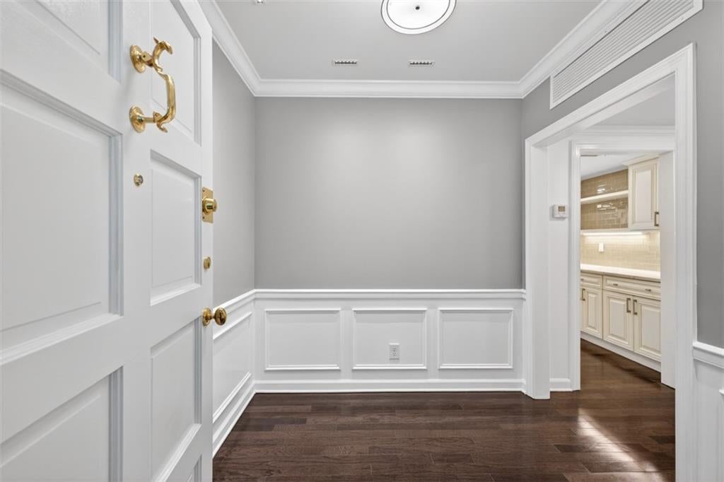 2769 Peachtree Road NE 10