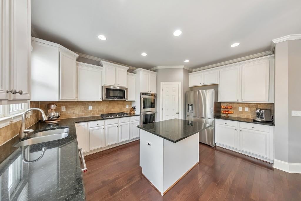 62 Applewood Lane