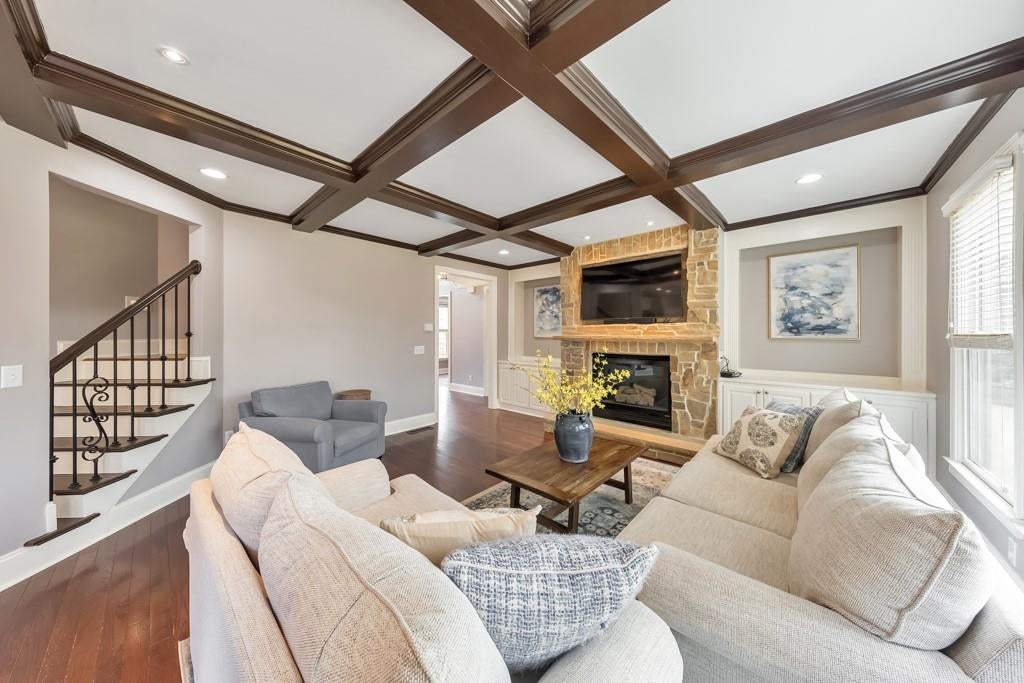 62 Applewood Lane