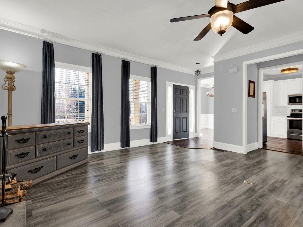 1425 Bluff Creek Trail