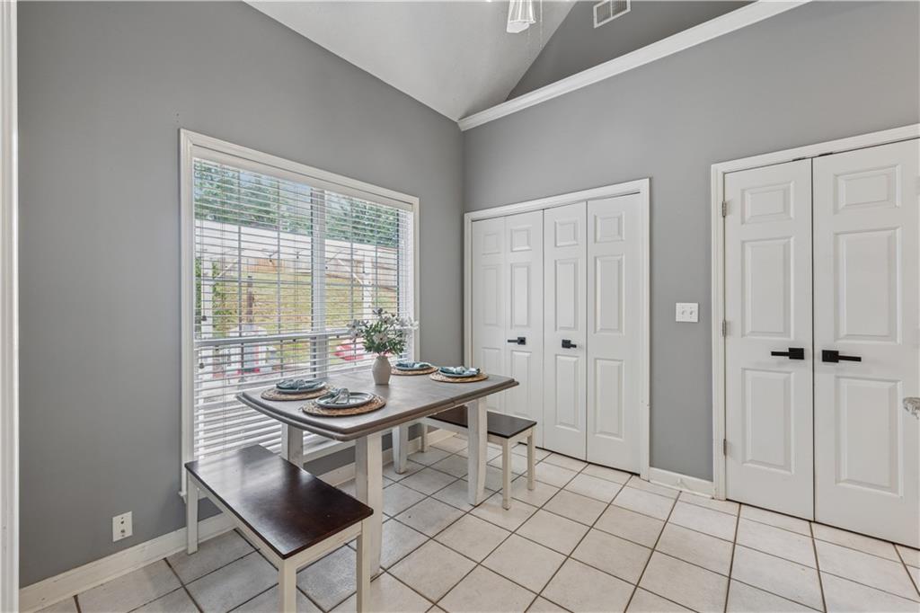 1020 Regency Drive, Acworth, Georgia image 10
